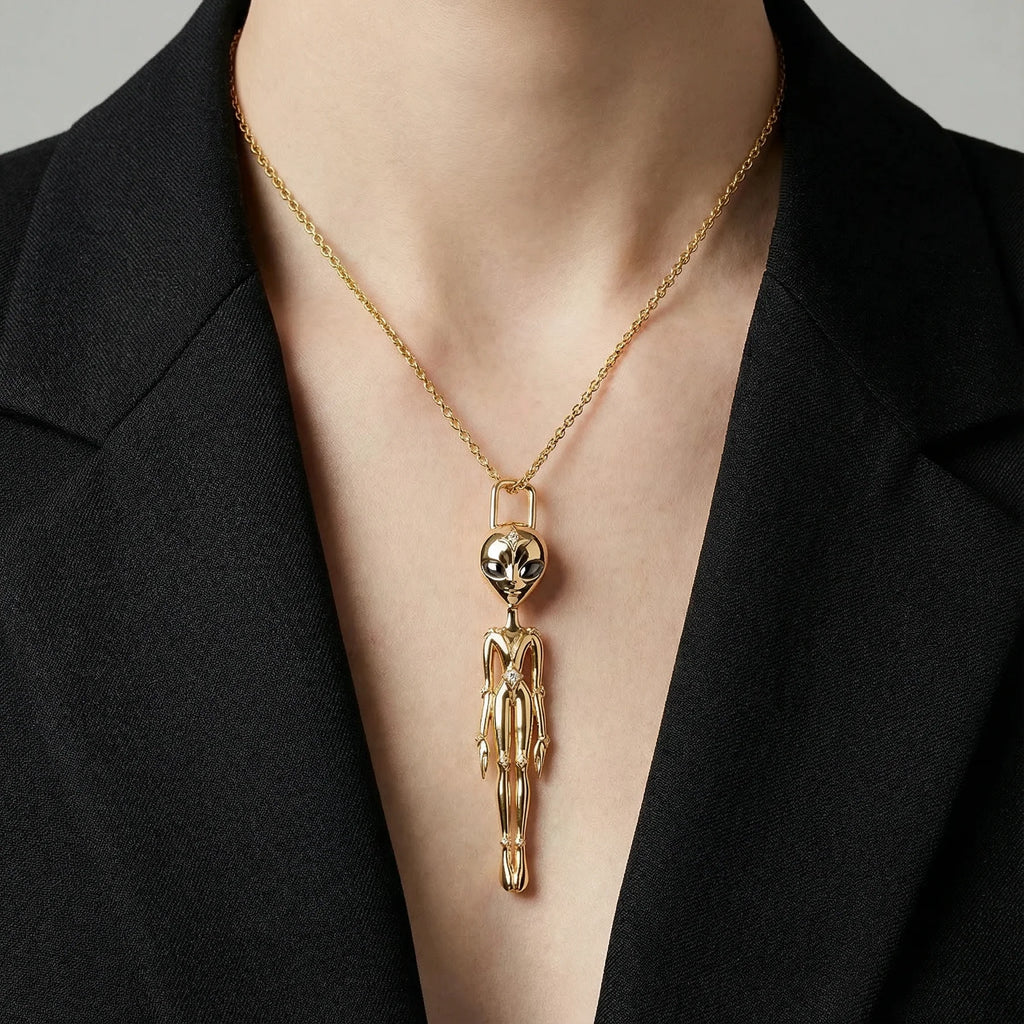 She’s an Alien Pendant
