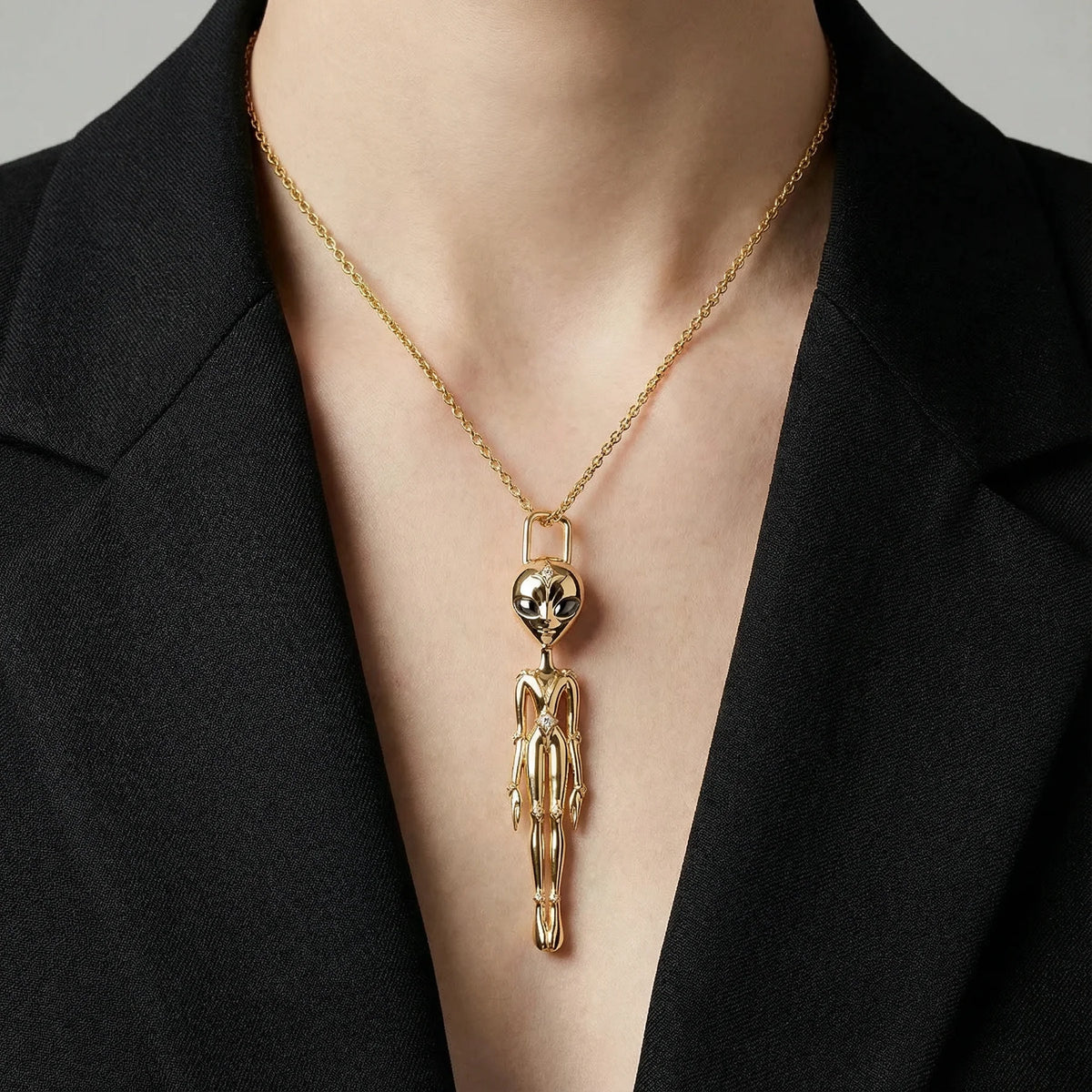 She’s an Alien Pendant