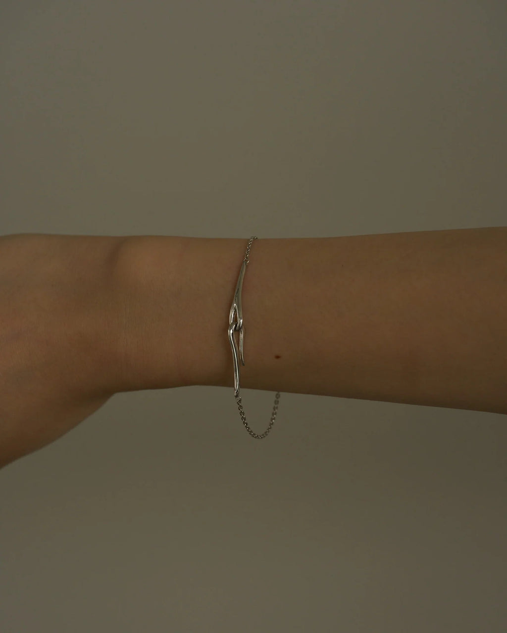 01M Bracelet 01