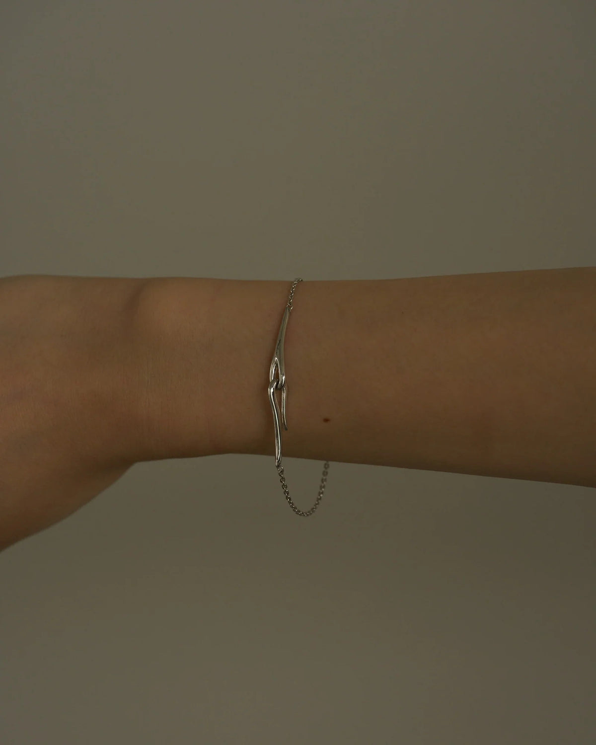 01M Bracelet 01