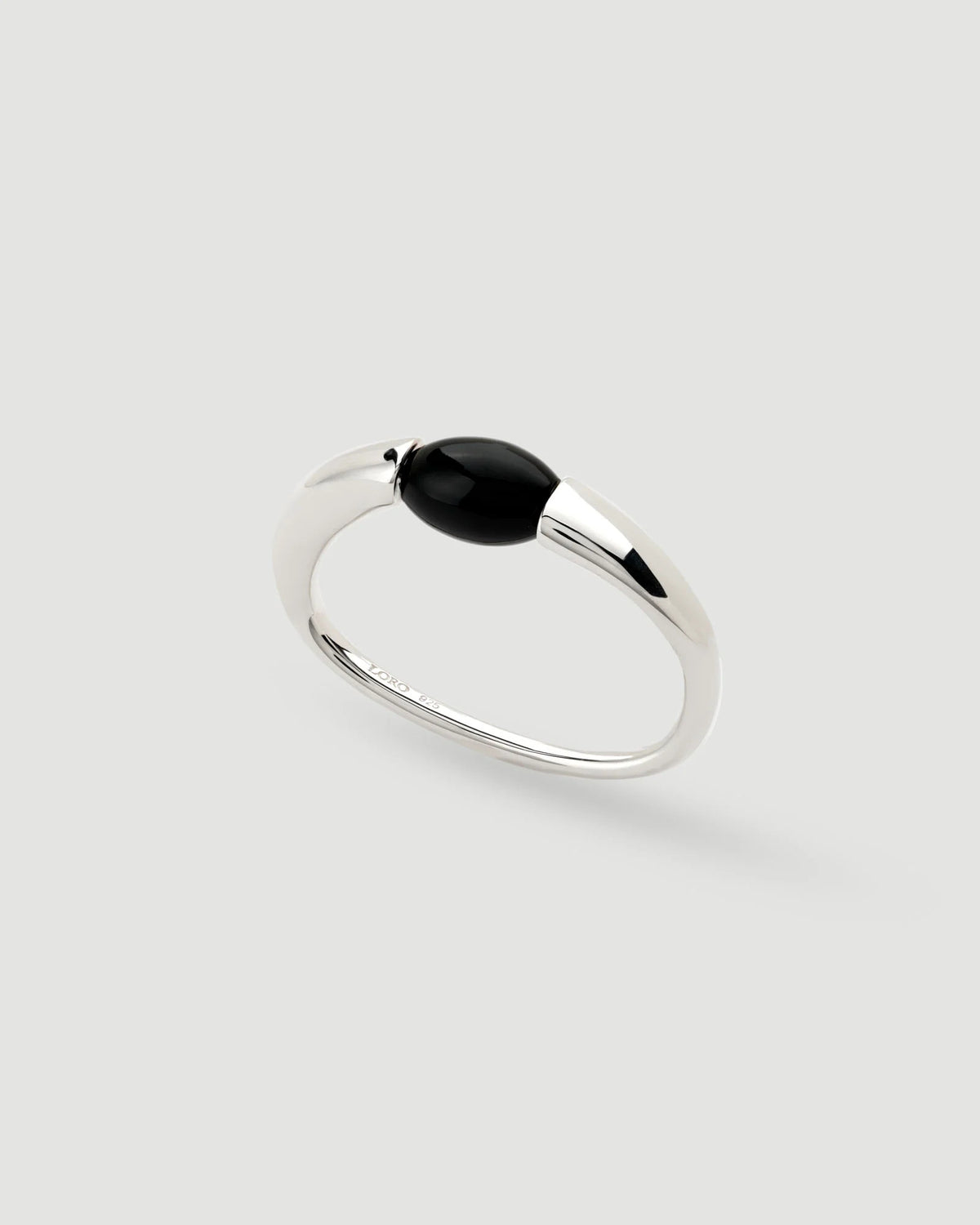 Front Open Ring 03 _Onyx